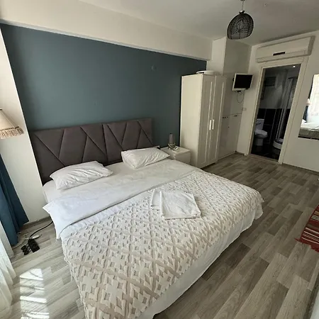 Hotel Hub Flats 4*