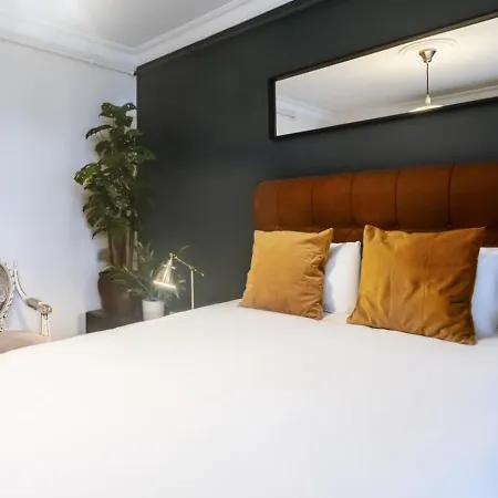 Apartment Exclusive Flat With Balcony In Nisantasi