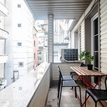 Apartment Exclusive Flat With Balcony In Nisantasi Istanbul