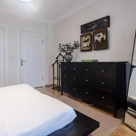 Apartment Exclusive Flat With Balcony In Nisantasi *