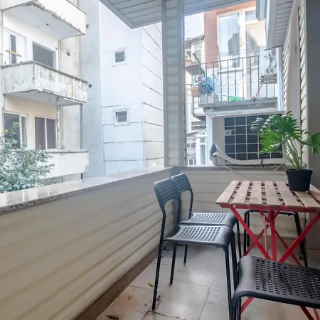 Exclusive Flat With Balcony In Nisantasi * Istanbul