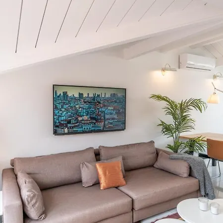Stylish Duplex In Beyolu With Private Terrace Apartment
