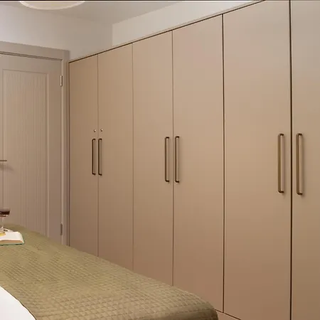 Apartament Marmada *