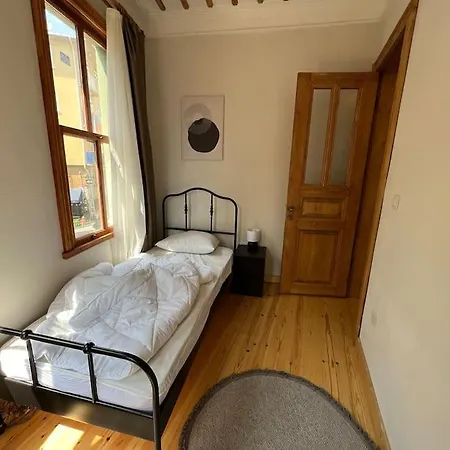 Apartment Comelivego Besiktas 1 *
