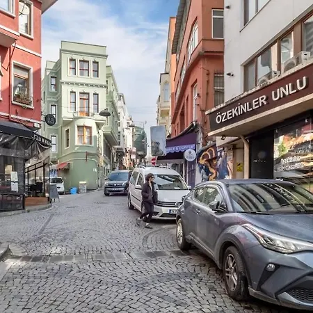 Comelivego Besiktas 1 Istanbul