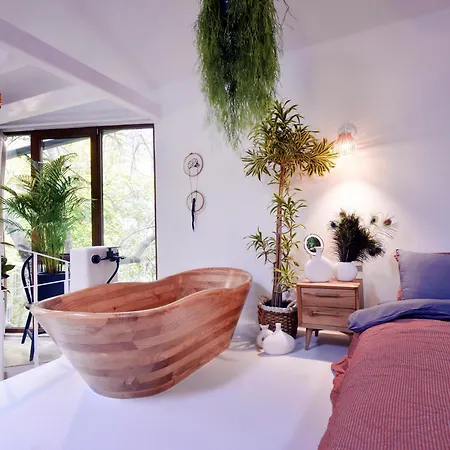Boheme House With Bathtub & Terrace