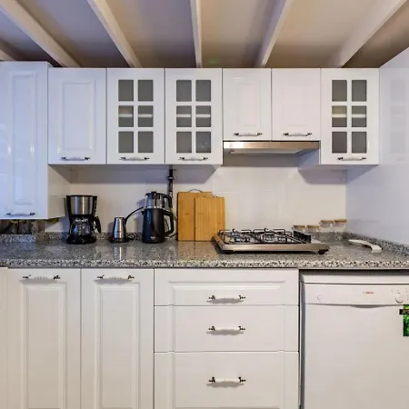 Gorgeous House With Refreshing Garden In Besiktas * Provincia di Istanbul