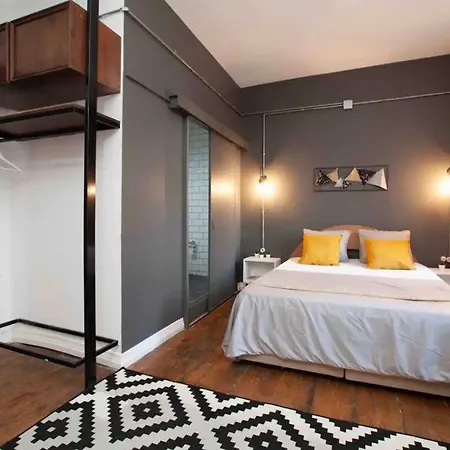 No11 Aparthotel