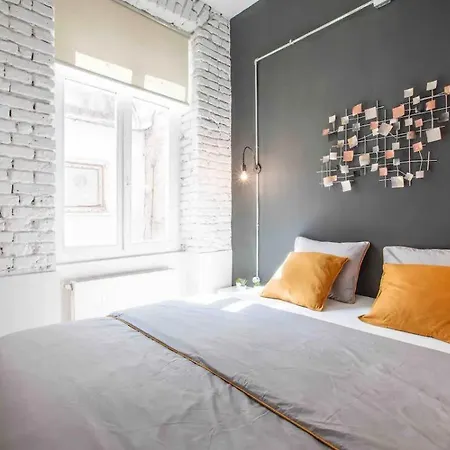 Aparthotel No11 *