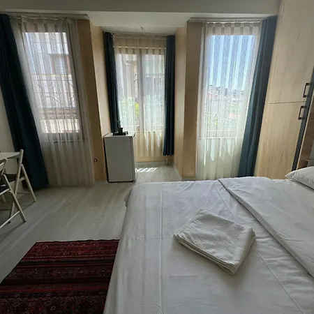Hub Flats Hotel