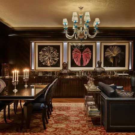 Hotel Raffles 5*