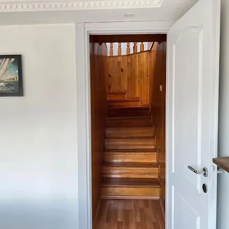 Apartment Wonder Homes- Spacious Dublex, 5br, 2ba, Terrace Istanbul