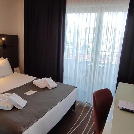 Cihangir Bosphorus 4*