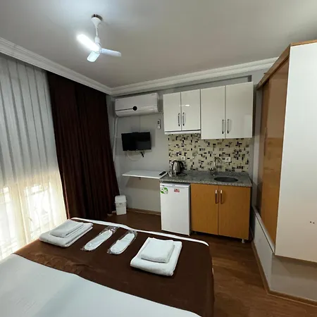 Tavra Hotel 2*