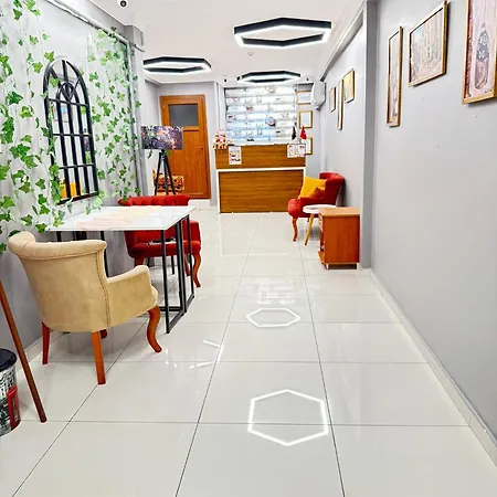 Hotel Tavra 2*
