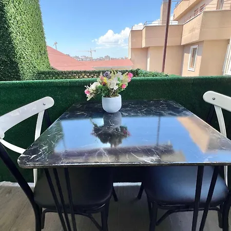Aparthotel Taksim Larissa 2*