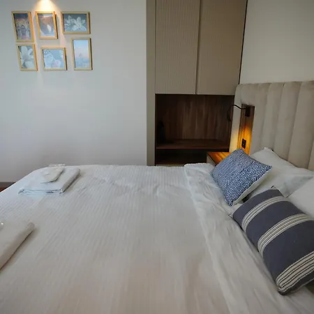 Dream House 22 *