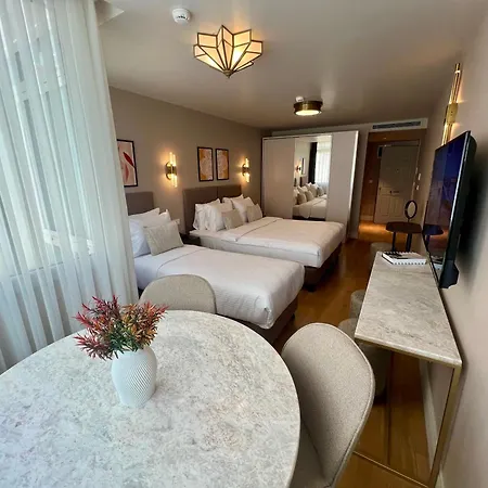 Hotel Weingart 4*