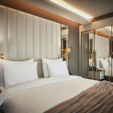 The Hotels, Galata