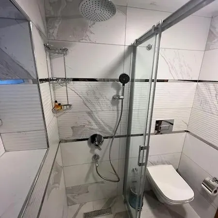 Charming With Fast Wifi And Ac Near Nisantasi And Taksim #101 * Istanbul