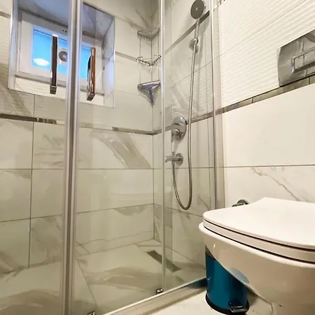 Charming With Fast Wifi And Ac Near Nisantasi And Taksim #101 Apartment Istanbul