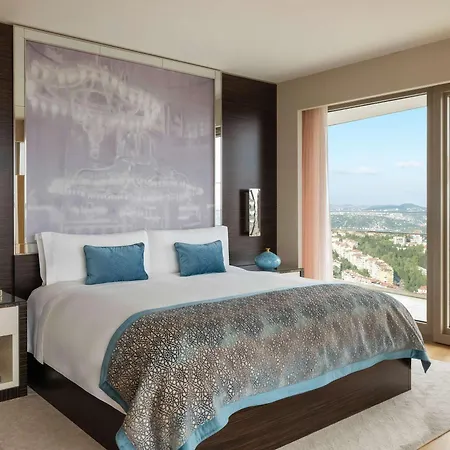 Hotel Raffles 5*