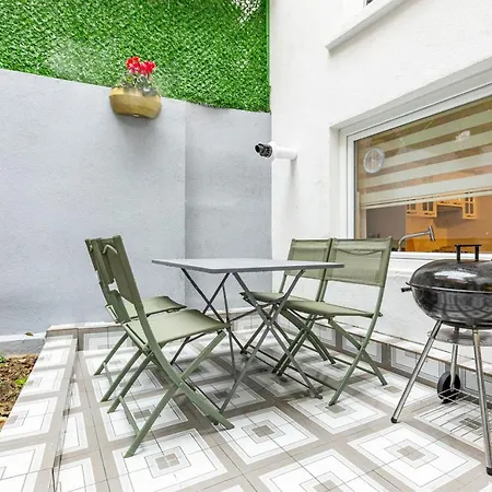 Gorgeous House With Refreshing Garden In Besiktas Apartment *