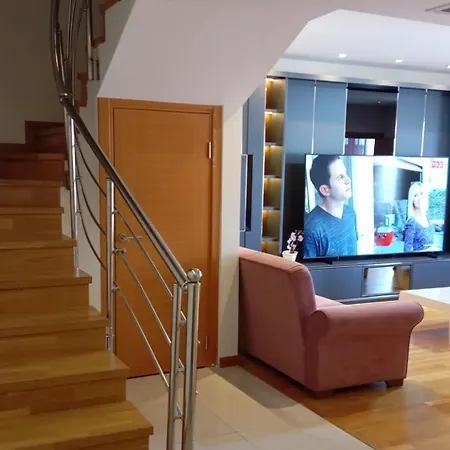 Taksim Perfect Residence, 3 Bedrooms, Pool, Sauna, Gym Apartment