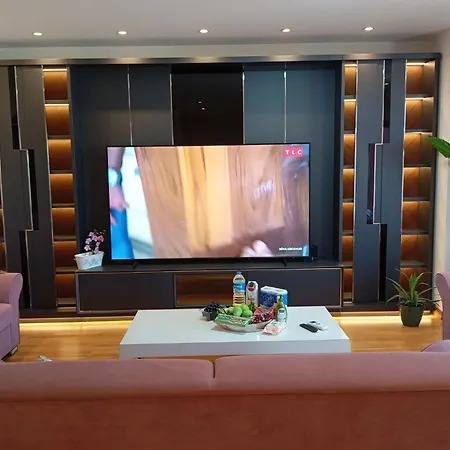 Taksim Perfect Residence, 3 Bedrooms, Pool, Sauna, Gym Apartment