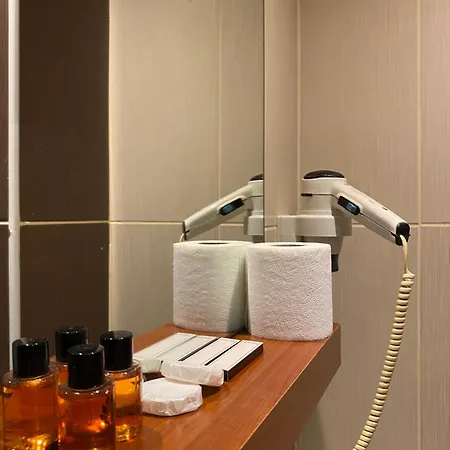 Real Life Hotel 2*