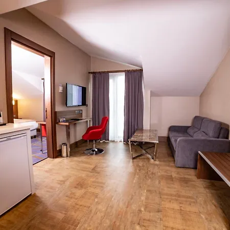 Ramada By Wyndham Alibeykoy 4* İstanbul