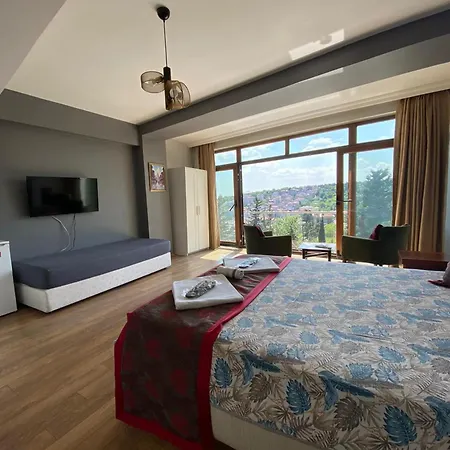Bude Ortakoey Otel *