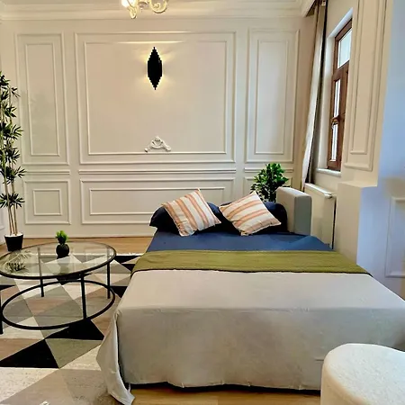 Апарт-отель W/ New Furnitures Next To Istiklal Street And Taksim Square Стамбул