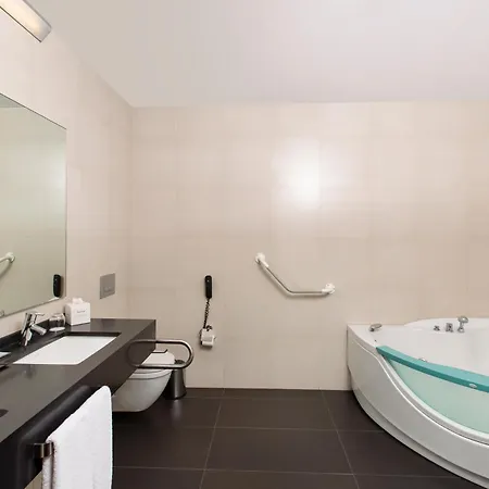 Hotel Nippon 4*