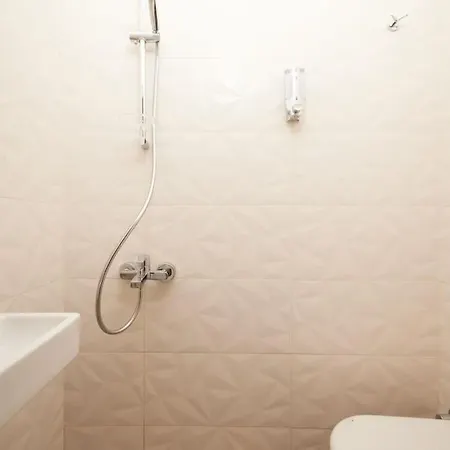 Apartment Charming 3br 2bath Ac In Center - Santur D8 *