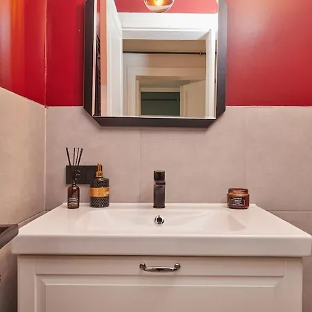 Charming 3br 2bath Ac In Center - Santur D8 Apartment