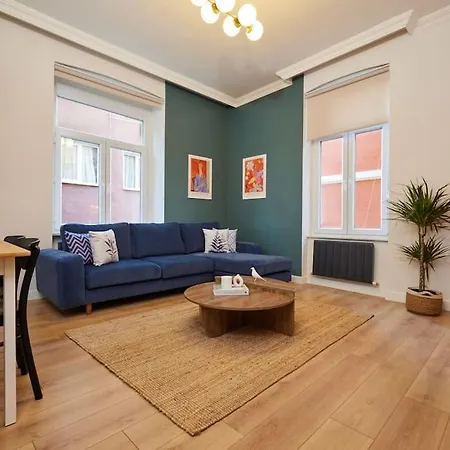 Stunning 3br 2bath Ac In Center - Santur D3 *