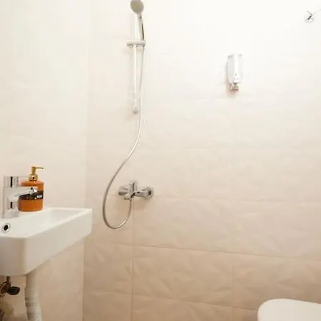 Charming 3br 2bath Ac In Center - Santur D2