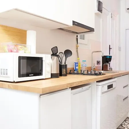 Apartment Charming 3br 2bath Ac In Center - Santur D2 *