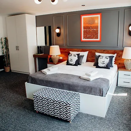 Istiklal Street Taksim House Yamalya 5*