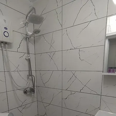Navan Otel *