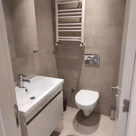 Carsi Icinde Teras Kat Apartment