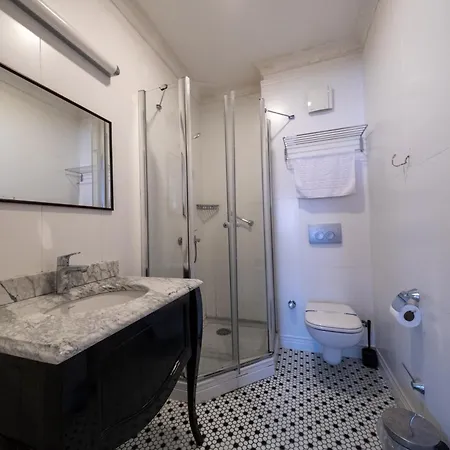 Apartment Deluxe Apart By Frame Istanbul