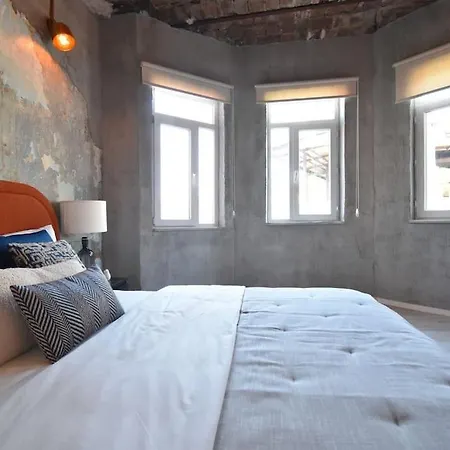 Stunning 6br 4bath Near Tram