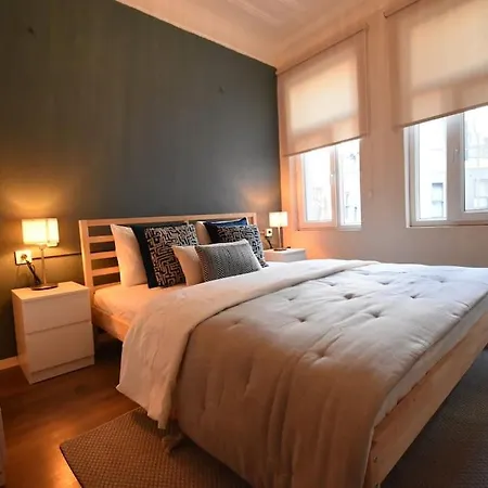 Stunning 6br 4bath Near Tram Istanbul