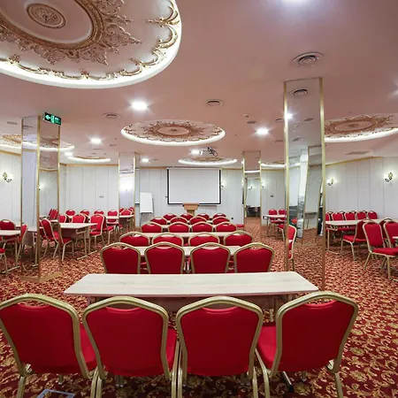Otel White Monarch
