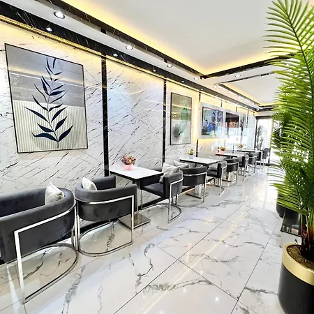 Aparthotel Taksim Larissa 2*