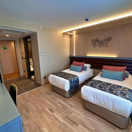 Sapphire Hotel 4*