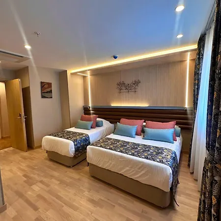 Sapphire Hotel