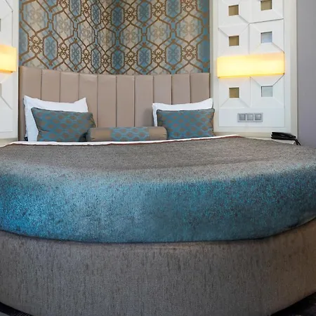 Hotel The Grand Mira Business Hotel